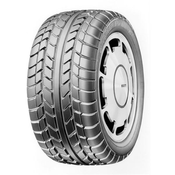 Pneu Été Pirelli P700-Z