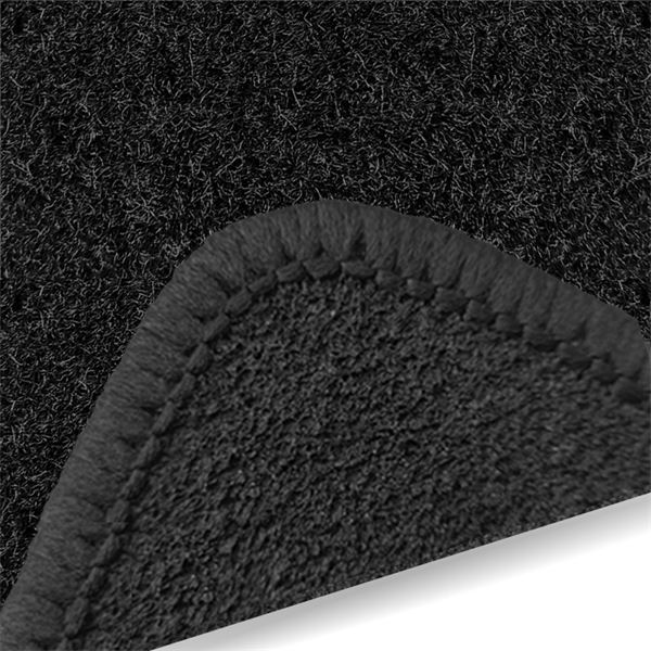 Tapis avant sur mesure qualité Grand Tourisme noir