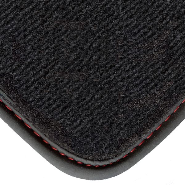 Jeu complet de tapis sur mesure qualité CARAT surpiqures rouges