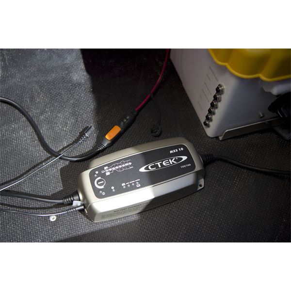 Chargeur de batterie CTEK MXS10