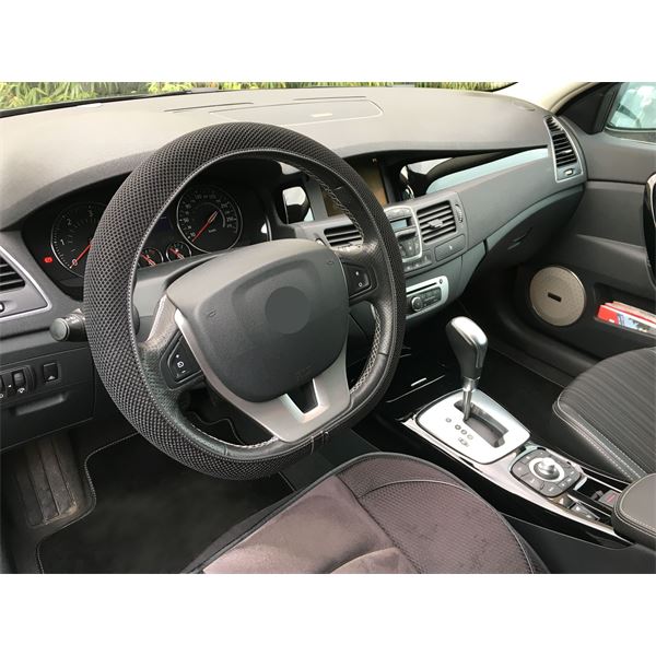COUVRE VOLANT TWISTER MESH