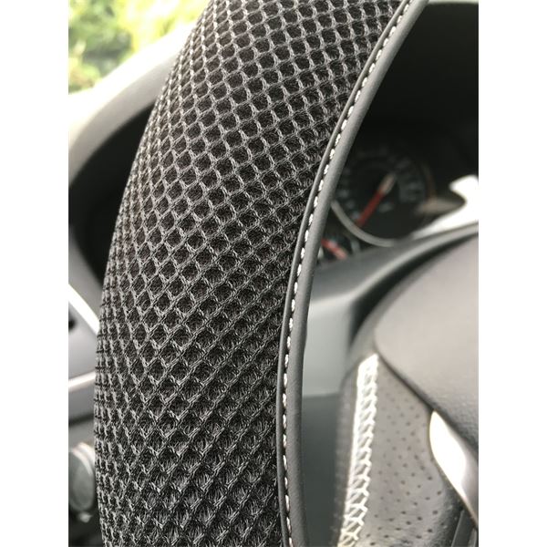 COUVRE VOLANT TWISTER MESH