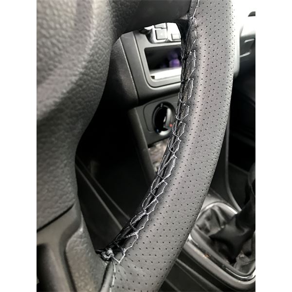 Couvre volant à coudre