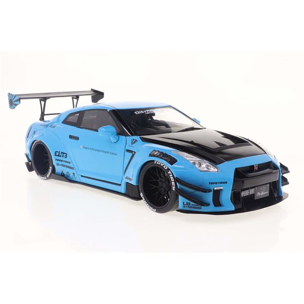 Voiture 1:18 ème Nissan GT-R (R35) with Liberty Walk Body Kit 2.0 Blue 2024