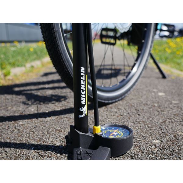 Pompe à Pied pour vélo Air Control MICHELIN